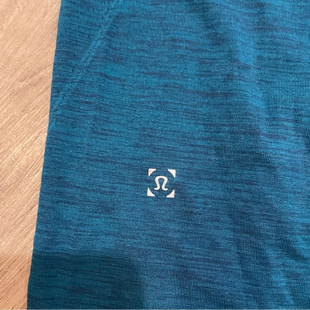 Lululemon Metal Vent Tech Short Sleeve Henley
in Night Diver / Capri - Picture 4 of 6